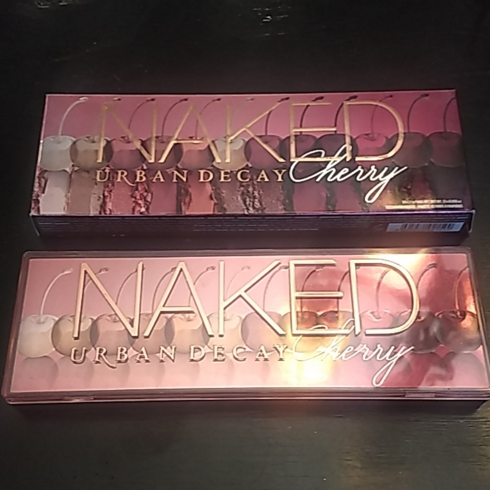 Urban Decay naked cherry eyeshadow palette